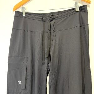 Mountain Hardwear Women’s Black hiking athletic outdoors Pants Size 10